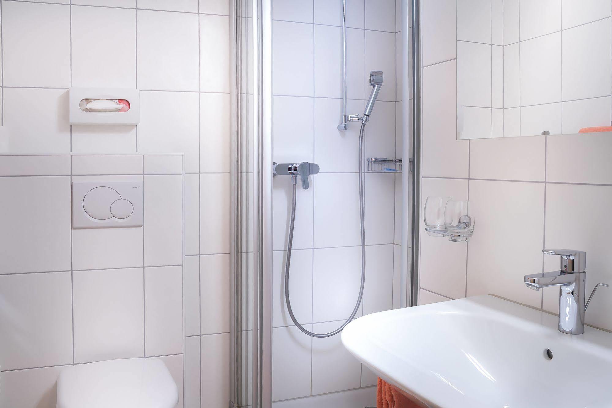 Seehotel Boutique Jaegerhof-Hubertus Фолензее Екстер'єр фото